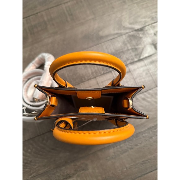 NWT Michael Kors Mercer XS Honeycomb Gold Signature PVC Shopper XBody - Picture 5 of 10